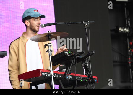 La vita facile band è mostrato esibirsi sul palco durante un 'live' aspetto di concerto. Foto Stock