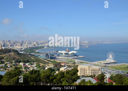 La capitale della moderna Azerbaigian, situato sulle rive del Mar Caspio, la città di Baku Foto Stock