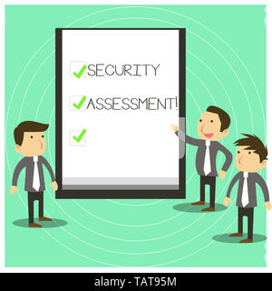 Conceptual la scrittura a mano che mostra la valutazione della sicurezza. Concetto significato studio per individuare le vulnerabilità della sicurezza e dei rischi di business discutere i colleghi Foto Stock