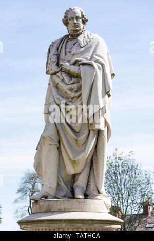 Statua di William Ward (1° Conte di Dudley), il Broadway, Dudley, West Midlands, England, Regno Unito Foto Stock