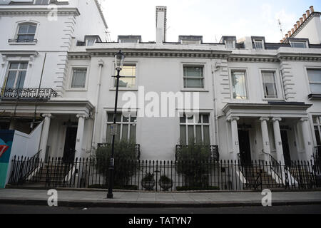 È sotto embargo per 1200 Martedì 28 Maggio la casa di Jahangir e Zamira Hajiyeva Su Walton Street, Knightsbridge, acquistata nel 2009 per £ 11,5 milioni. Un giudice trovato madre-tre onorevole Hajiyeva ha speso più di €16 milioni nel dipartimento di lusso Harrods, compresi quasi £500.000 in un unico giorno, nel corso di un decennio di spesa lungo sprea tra settembre 2006 e giugno 2016. Foto Stock