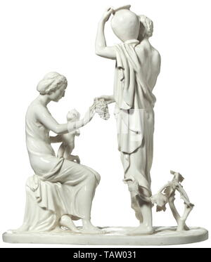 Roland von Bohr - il centrotavola "Autunno" per il Reich, Ministero degli Affari Esteri, un gruppo di figure in bianco, gres porcellanato della manifattura di Nymphenburg. Stile antico ritratto di una gioventù in vendemmia, consegnando alle uve di una ragazza con un bambino in grembo. Stampigliato sulla base del numero di modello '866 - 1', una losanga scudo, e verde underglaze marchio del fabbricante. Piccole parti del vino lascia interrotta o ripristinata, altrimenti ottimamente conservato figura gruppo. Estremamente raro. Altezza ca. 38 cm, lunghezza 36 cm. I quattro pratagoniste 'Spring', 'Summer', 'autunno' e 'invernali', come , Editorial-Use-solo Foto Stock