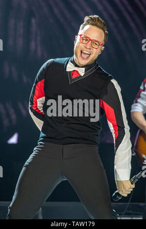 Brighton, Regno Unito. 27 Maggio, 2019. Brighton, Regno Unito. Lunedì 27 maggio 2019. Olly Murs effettuando al Centro di Brighton, Credito: Jason Richardson/Alamy Live News Foto Stock