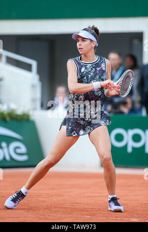 Parigi, Francia. 28 Maggio, 2019. Ajla Tomljanovic dell Australia durante il singolare femminile prima partita degli Open di Francia di tennis tournament contro Simona Halep della Romania al Roland Garros di Parigi in Francia il 28 maggio 2019. Credito: AFLO/Alamy Live News Foto Stock