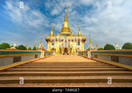 La famosa Pagoda Prachulamanee in Wat Khiriwong, Nakhon Sawan Provincia, Thailandia. Foto Stock