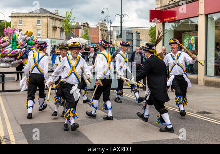 Yateley Morris Men al Chippenham Folk Festival 2019, Chippenham, Wiltshire, Inghilterra, Regno Unito Foto Stock