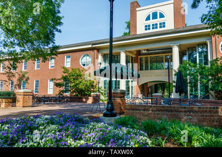 GREENVILLE, SC, Stati Uniti d'America - 2 maggio: Johns Hall a Furman University il 2 maggio 2019 a Greenville, nella Carolina del Sud. Foto Stock