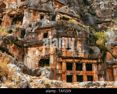 Lycian tombe di Mira resti di antiche tombe nella roccia Lycian cultura Close-up foto Foto Stock