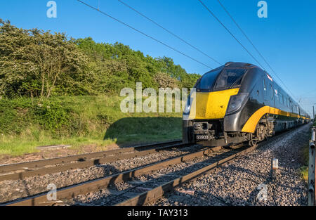 Classe diesel 180/1 treno elettrico operante sulla costa est Mainline da Grand Central Railway. Foto Stock