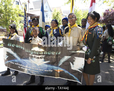 Scout preparare a marzo in re County 152Memorial Parade nel Bay Ridge sezione di Brooklyn, NY, 27 maggio 20019. Foto Stock