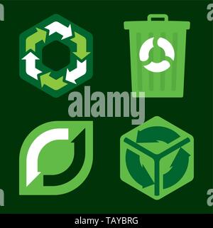 Illustrazione Vettoriale. Quattro segni di riciclo in toni di verde. Illustrazione Vettoriale