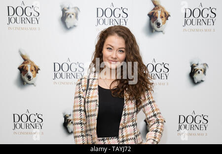 Gli ospiti partecipare a "un viaggio di cani " screening di gala tenutosi presso il Soho Hotel dotato di: Jess Impiazzi dove: Londra, Regno Unito quando: 27 Apr 2019 Credit: Phil Lewis/WENN.com Foto Stock