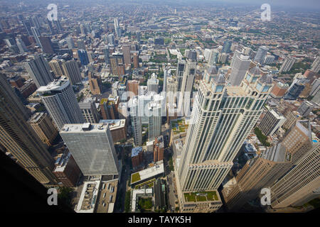 Vista in elevazione del Chicago visto da 360, Chicago, Illinois, Stati Uniti Foto Stock