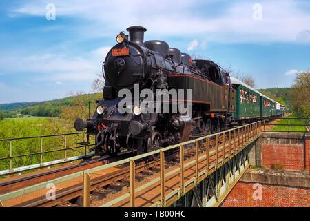 Brno, Repubblica Ceca, Maggio 19th, 2019: treno a vapore ride cerimoniale, Moravia del Sud, Repubblica Ceca Foto Stock