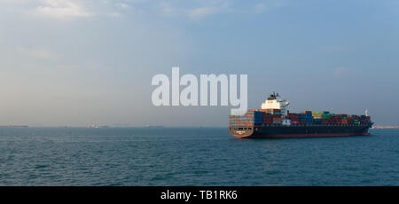 La MV potenza del Nord passando attraverso lo Stretto di Malacca nel sud-est asiatico Foto Stock