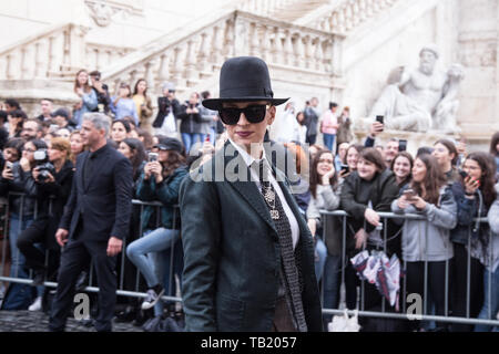 Roma, Italia. 28 Maggio, 2019. Gli ospiti di Gucci fashion show presso i Musei Capitolini arriva a Piazza del Campidoglio a Roma Credito: Matteo Nardone/Pacific Press/Alamy Live News Foto Stock