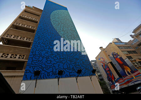 Beirut. 22 Maggio, 2019. Foto scattata il 22 Maggio 2019 mostra le pareti con graffiti a Beirut, in Libano. Credito: Bilal Jawich/Xinhua/Alamy Live News Foto Stock