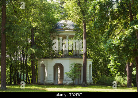 Mosca, Russia - 26 Maggio 2019: vecchi edifici in Manor Park Marfino Foto Stock