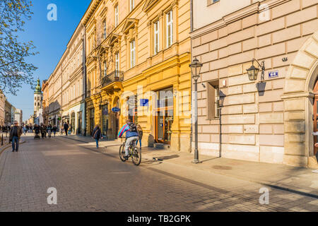 Una tipica vista nella città vecchia di Cracovia Foto Stock