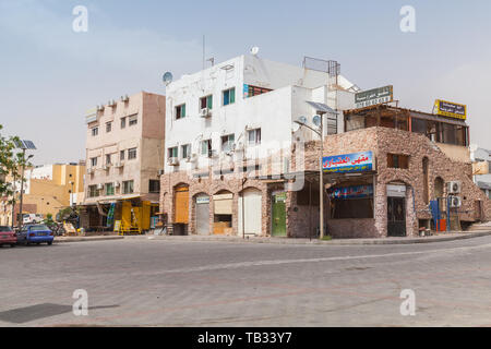 Aqaba Giordania - 18 Maggio 2018: Street View di Aqaba città al giorno di estate Foto Stock