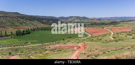 Vista panoramica sul paesaggio di Castiglia - La Mancha da Alcaraz, Spagna Foto Stock