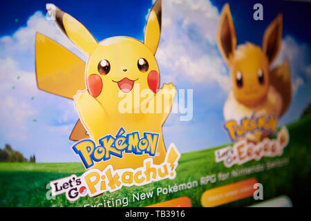 Praga - Maggio, 22, 2019: Closeup sul logo di Pokemon Andiamo Pikachu! Interruttore Nintendo RPG video gioco fotografato dal sito schermo. Foto Stock