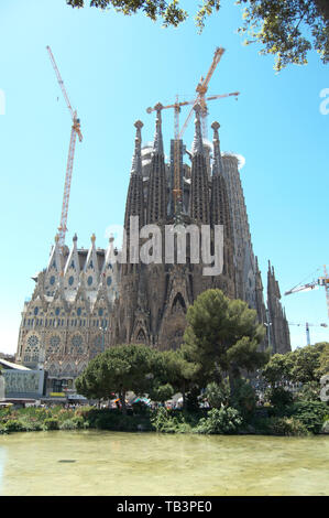 Esterno della Sagrada Familia di Barcellona, Spagna Foto Stock