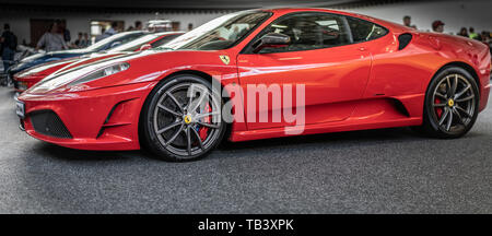 Praga, Repubblica Ceca - 16/5/2019 Rosso Ferrari su auto show Foto Stock