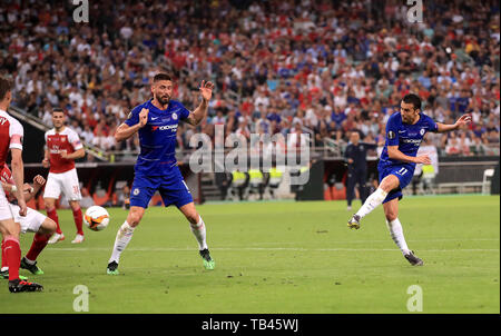 Chelsea Pedro punteggi al suo fianco il secondo obiettivo del gioco durante la UEFA Europa League finale allo Stadio Olimpico, Baku, in Azerbaijan. Foto Stock