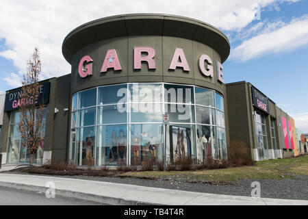 Un segno del logo al di fuori di un Garage abbigliamento store a Montreal, Quebec, Canada, il 21 aprile 2019. Foto Stock