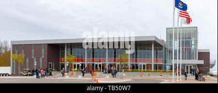 Holland, Michigan, Stati Uniti d'America - 11 Maggio 2019: Il George e Lucile Heeringa Civic Center, durante la Tulip Time Festival Foto Stock