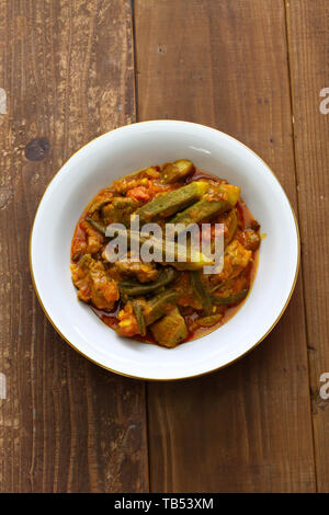 Bamieh khoresh, iraniana okra stufata Foto Stock