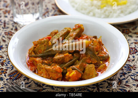 Bamieh khoresh, iraniana okra stufata Foto Stock