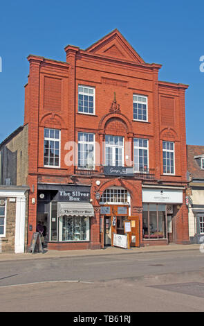 Biggleswade Bedfordshire Georges Hall & Negozi ristorante Foto Stock