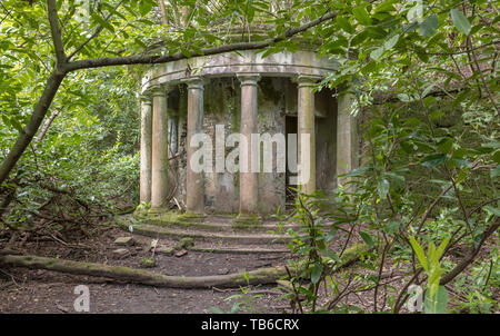 I colonnati, mondo perduto, Baron Hill House, Beaumaris, Anglesey REGNO UNITO - di Samuel Wyatt per Bulkeley famiglia, abbandonato a causa di morte precoce fiscale 20C Foto Stock