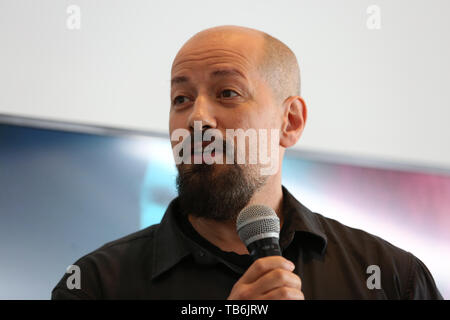 CANNES, Francia - 18 Maggio: Tariq Saleh assiste e piazzole pres durante il Film i gran premi annuali a pranzo durante la 72a Cannes Film Festival (cred Foto Stock