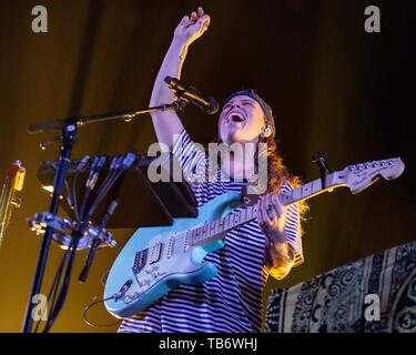 29 maggio 2019 - Madison, Wisconsin, Stati Uniti - TASH SULTANA durante il flusso stato World Tour al Sylvee a Madison, Wisconsin (credito Immagine: © Daniel DeSlover/ZUMA filo) Foto Stock