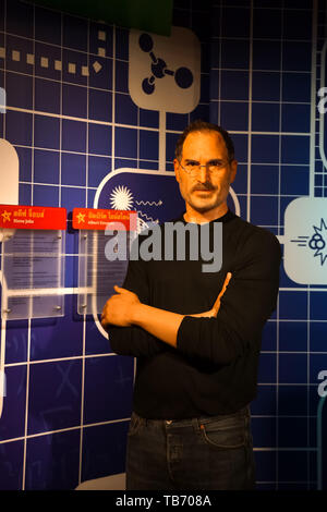 Bangkok, Thailandia, Marzo 2013 Un waxwork del famoso Steve Jobs sul display per promuovere il museo delle cere di Madame Tussauds. Il ramo più recente ospita numerose stelle e Foto Stock