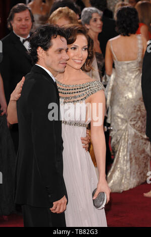 LOS ANGELES, CA. Febbraio 25, 2007: Jennifer Lopez & Marc Anthony al 79th annuale di Academy Awards il Kodak Theatre, Hollywood. Foto Stock