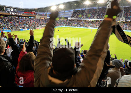 Il tifo del pubblico durante la partita di calcio tra Minnesota United FC e Columbus Crew SC al campo di Allianz.San Paolo.Minnesota.USA Foto Stock