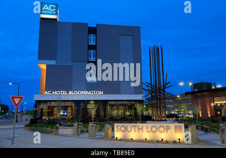 La vista notturna di AC Hotel Bloomington by Marriott Mall of America.Bloomington.Minnesota.USA Foto Stock