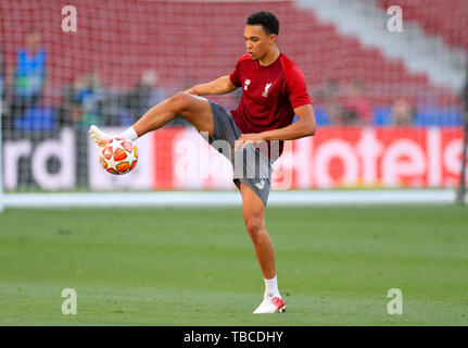 Di Liverpool Trento Alexander-Arnold durante una sessione di formazione al Estadio Metropolitano, Madrid. Foto Stock