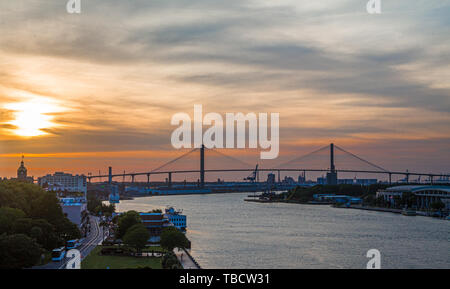 La Sydney Lanier ponte che attraversa il fiume Savannah Foto Stock