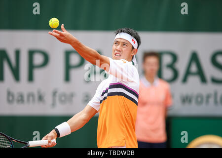 Parigi, Francia. Il 31 maggio 2019. Kei Nishikori del Giappone durante gli Uomini Singoli Terzo turno match degli Open di Francia di tennis tournament contro Laslo Djere della Serbia al Roland Garros di Parigi in Francia il 31 maggio 2019. Credito: AFLO/Alamy Live News Foto Stock