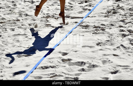 Ostrava, Repubblica Ceca. 31 Maggio, 2019. Agatha Bednarczuk e Eduarda Santos Lisboa Duda del Brasile in azione durante la Ostrava Beach Open match contro Michaela Kubickova, Michala Kvapilova (nella foto) della Repubblica ceca in Ostrava, Repubblica ceca, 31 maggio 2019. Credito: Jaroslav Ozana/CTK foto/Alamy Live News Foto Stock