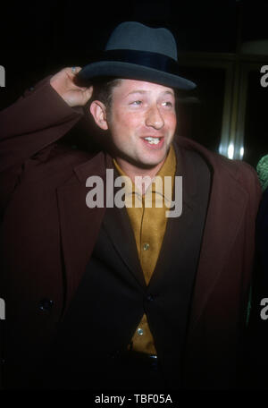 Westwood, CALIFORNIA, STATI UNITI D'AMERICA 12 maggio 1994 attore Max Perlich assiste la Warner Bros Foto Premiere di 'Maverick" il 12 maggio 1994 a Mann National Theatre di Westwood, California, Stati Uniti d'America. Foto di Barry re/Alamy Stock Photo Foto Stock