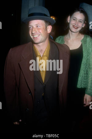 Westwood, CALIFORNIA, STATI UNITI D'AMERICA 12 maggio 1994 attore Max Perlich assiste la Warner Bros Foto Premiere di 'Maverick" il 12 maggio 1994 a Mann National Theatre di Westwood, California, Stati Uniti d'America. Foto di Barry re/Alamy Stock Photo Foto Stock