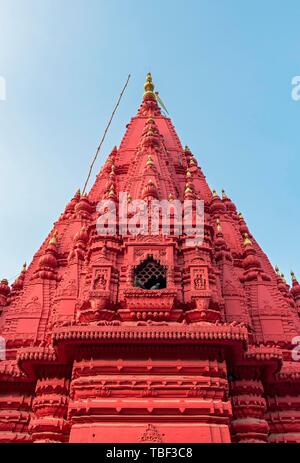 Red Shri Durga Monkey Temple, Varanasi, Uttar Pradesh, India Foto Stock