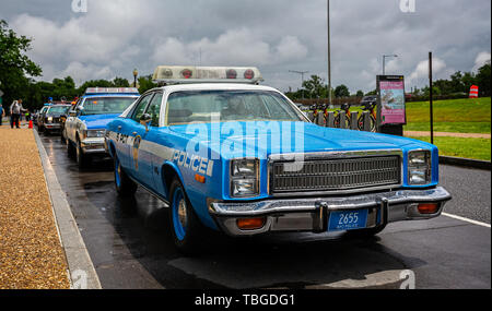 Vintage New York autostrada pattuglia di polizia macchina parcheggiata fuori il Jefferson Memorial in Washington, DC, Stati Uniti d'America il 13 maggio 2019 Foto Stock
