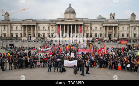 Giorno di maggio 2019 - Lavoratori internazionali giorno Marzo a Trafalgar Square, London, Regno Unito dotato di: atmosfera dove: Londra, Regno Unito quando: 01 maggio 2019 Credit: Mario Mitsis/WENN.com Foto Stock